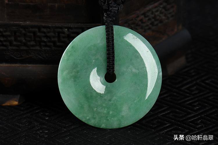 豆种翡翠地摊货,翡翠豆种最便宜吗