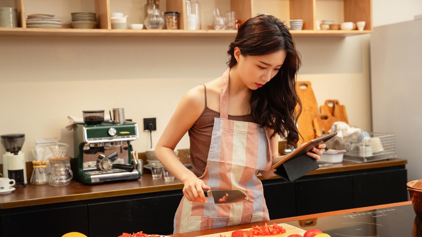 有家有爱有欧派下一句,家与爱