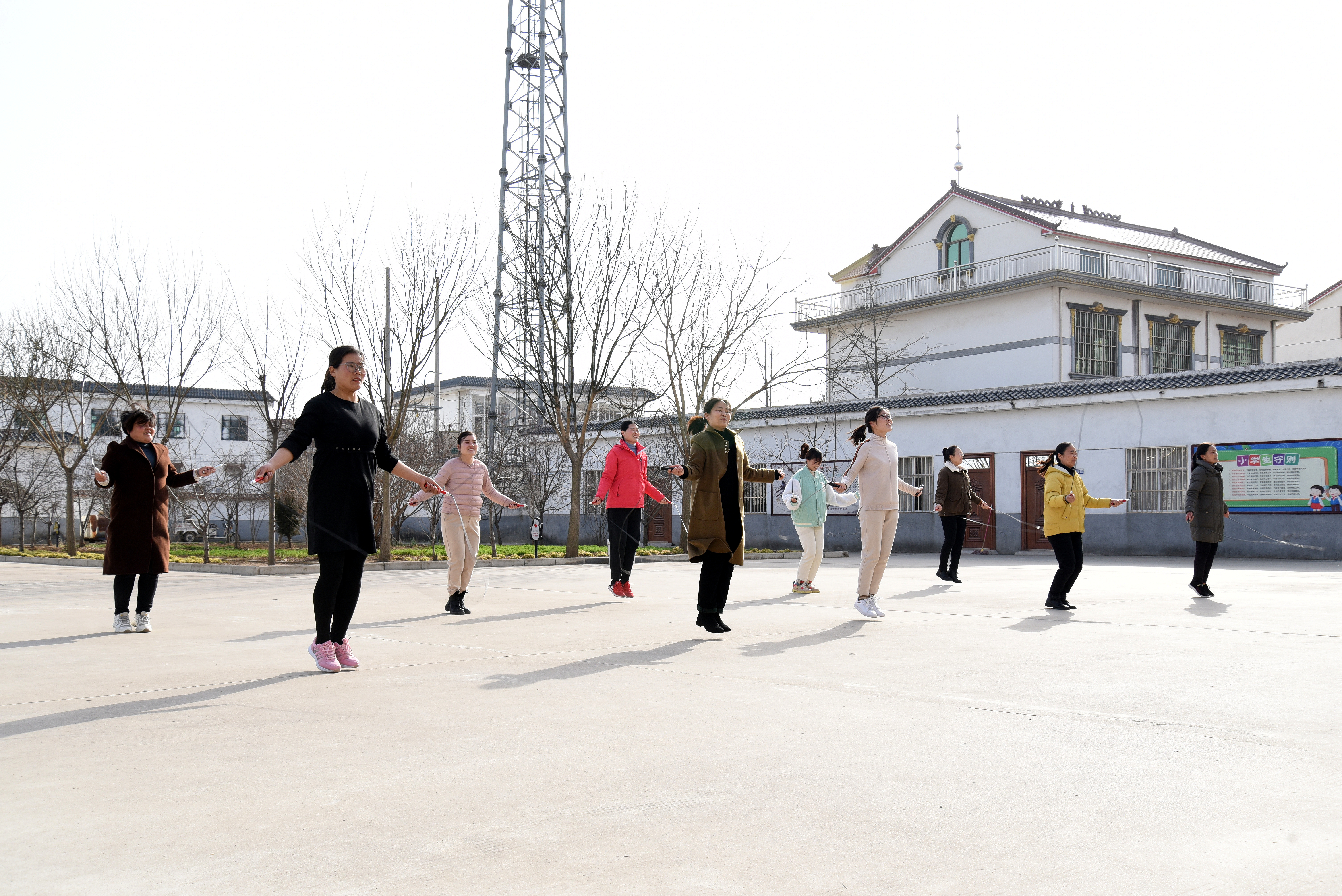 城关小学三八妇女节,三八妇女节快乐幸福