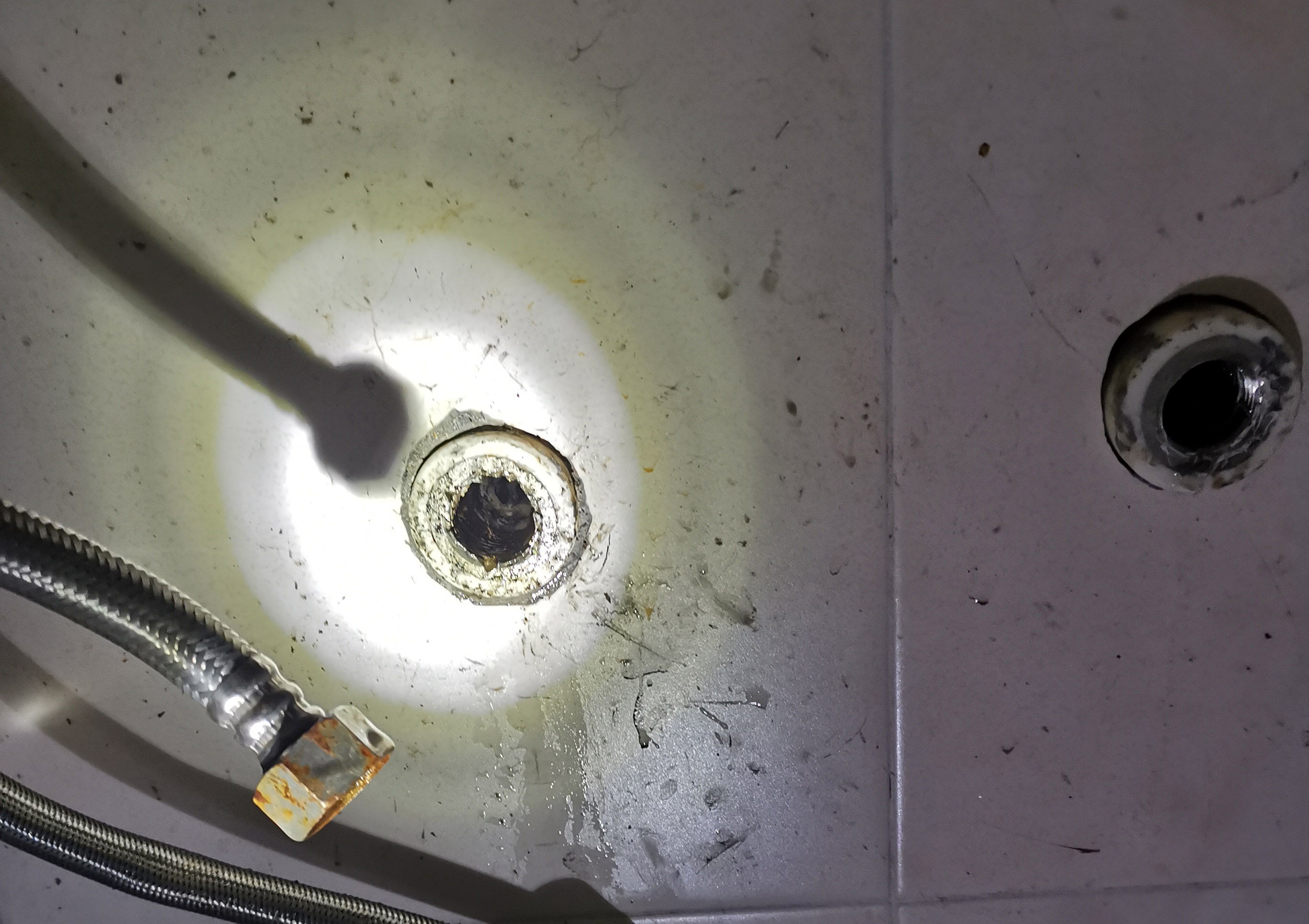 ppr管球阀锈死了怎么更换,入墙出水角阀断了怎么办