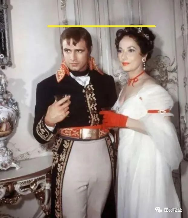 西史失算，破绽连连：真假故事都往巴黎圣母院里装，结果自相矛盾