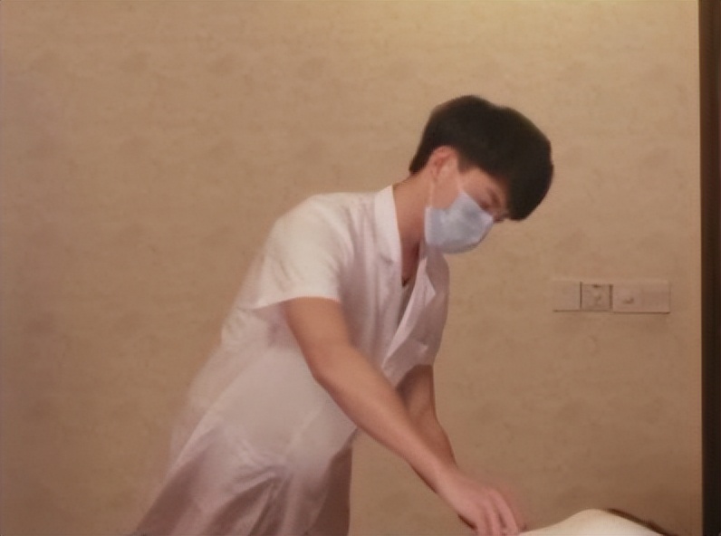 一个普通催乳师的工作经历,做催乳师一个月挣多少钱