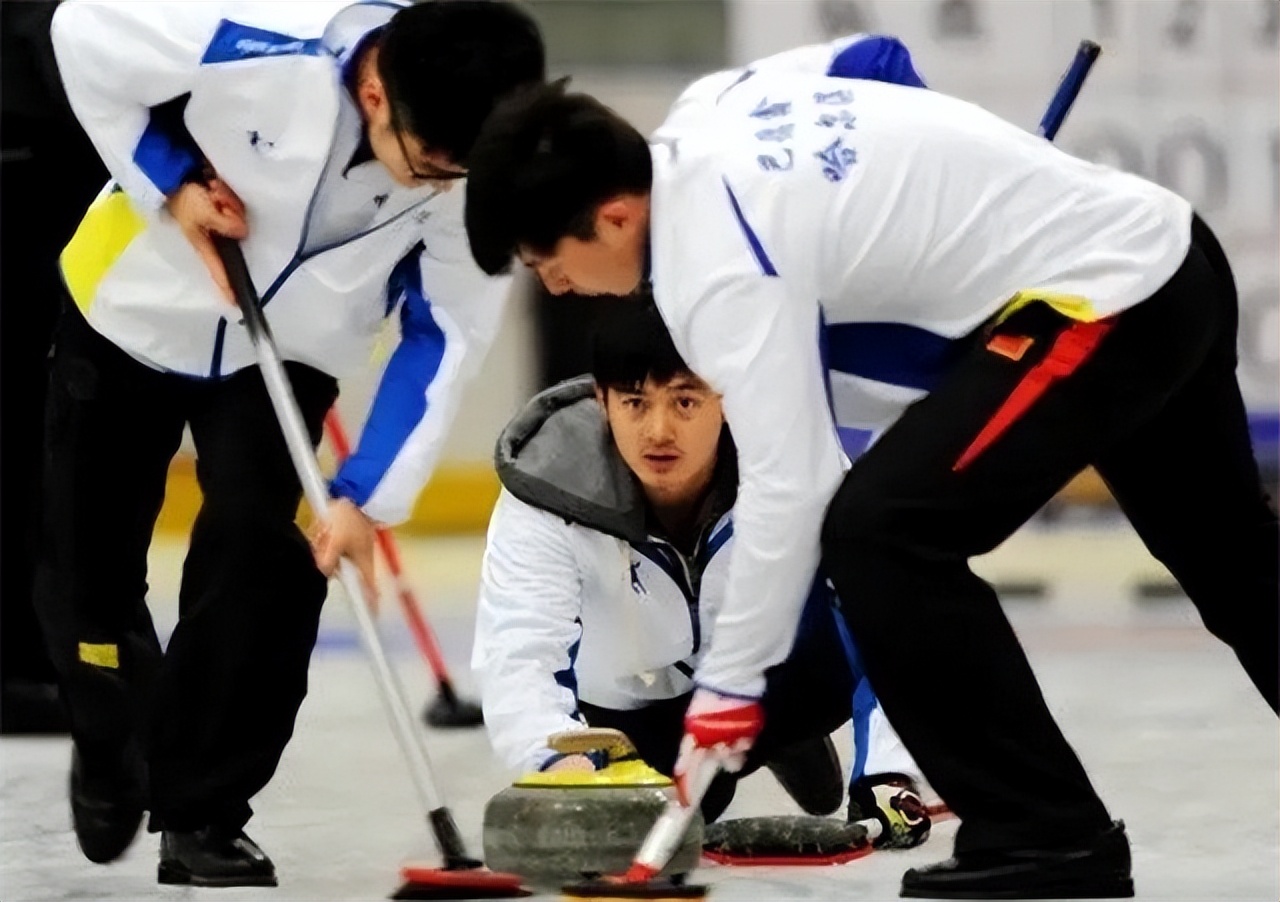 韩国女子冰壶队长金智善抖音号,中国冰壶徐晓明与金智善