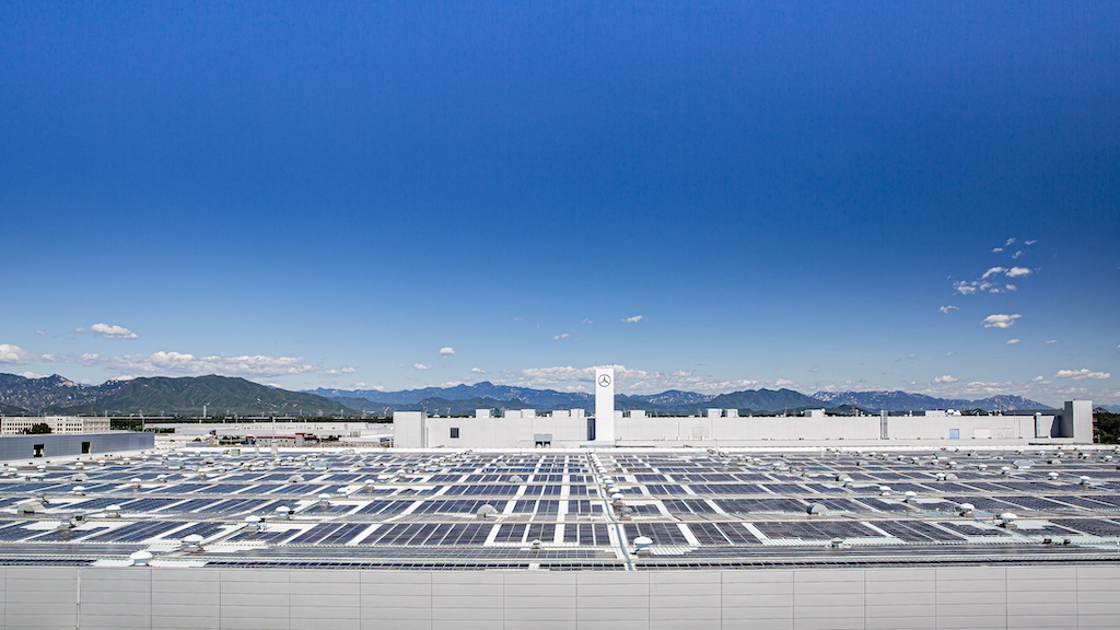 北京奔驰eqe厂里,北京奔驰汽车新能源