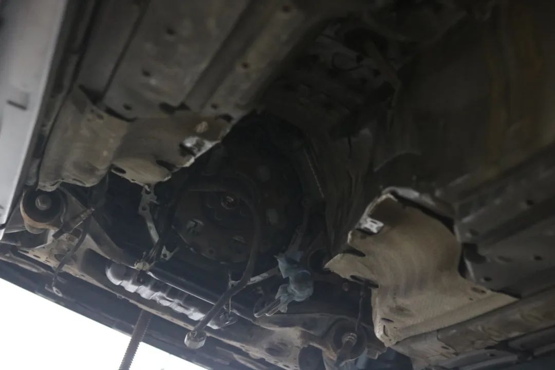 大哥12万买2005年售价100万的凌志LS430，含泪又花10万翻新才能开