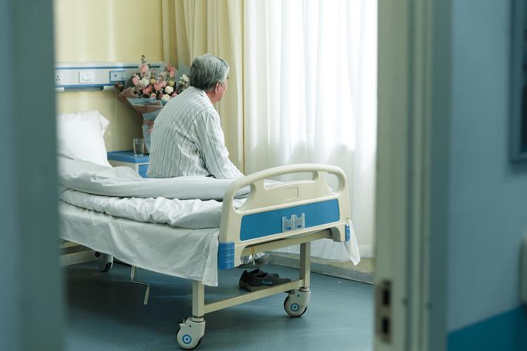 亲人临终前应该做什么,临终之前要跟父母说些什么