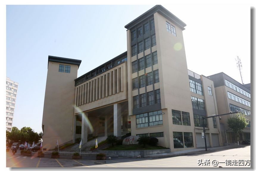 横店影视基地是浙江的还是哪里的,为何横店影视城那么出名