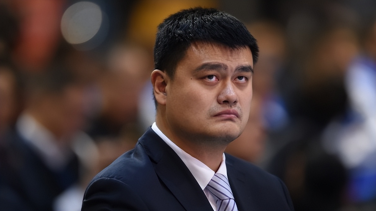 姚明，这些年你太难了！看43岁的你卸任CBA董事长，我长舒了口气