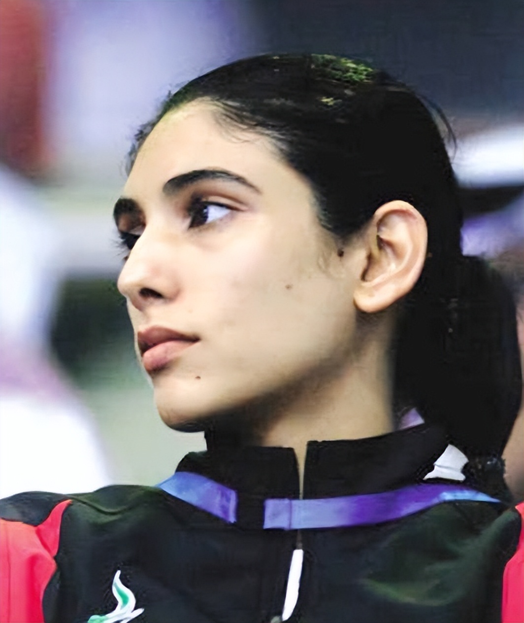 迪拜最漂亮公主长大后,迪拜最美公主戴黄金