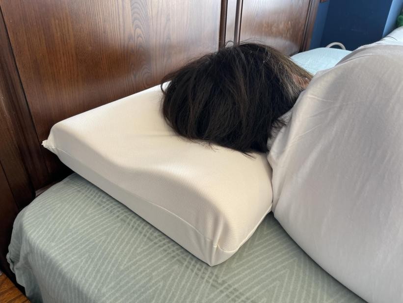 怎么选购一个适合自己的枕头,双人舒适枕头怎么选购技巧