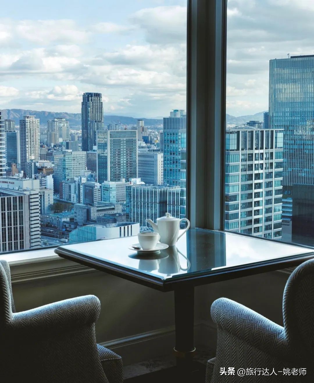 日本丽思卡尔顿酒店阴雨天高级感,大阪奢华酒店