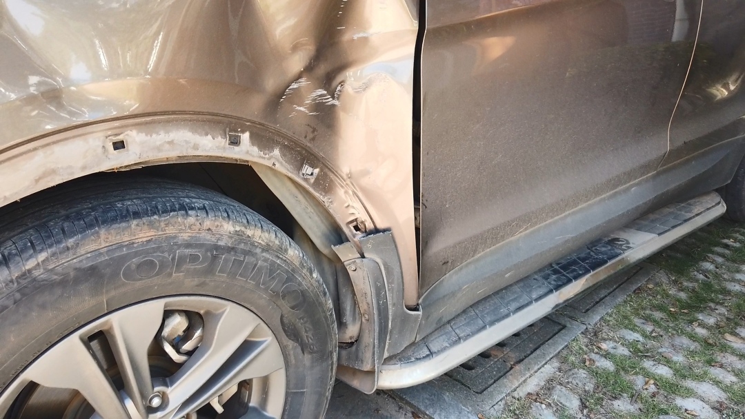 胎噪传入车内声音特别大,怎么解决风噪和胎噪声