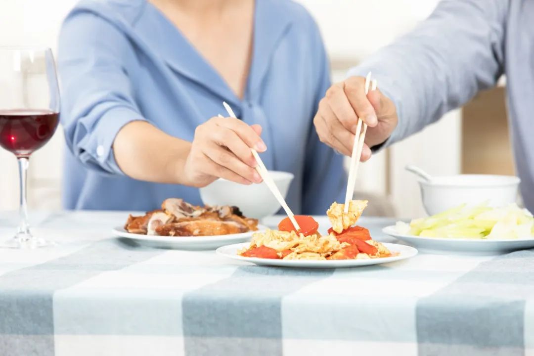 快速入睡的睡觉姿势,一个人睡觉害怕怎样快速入睡