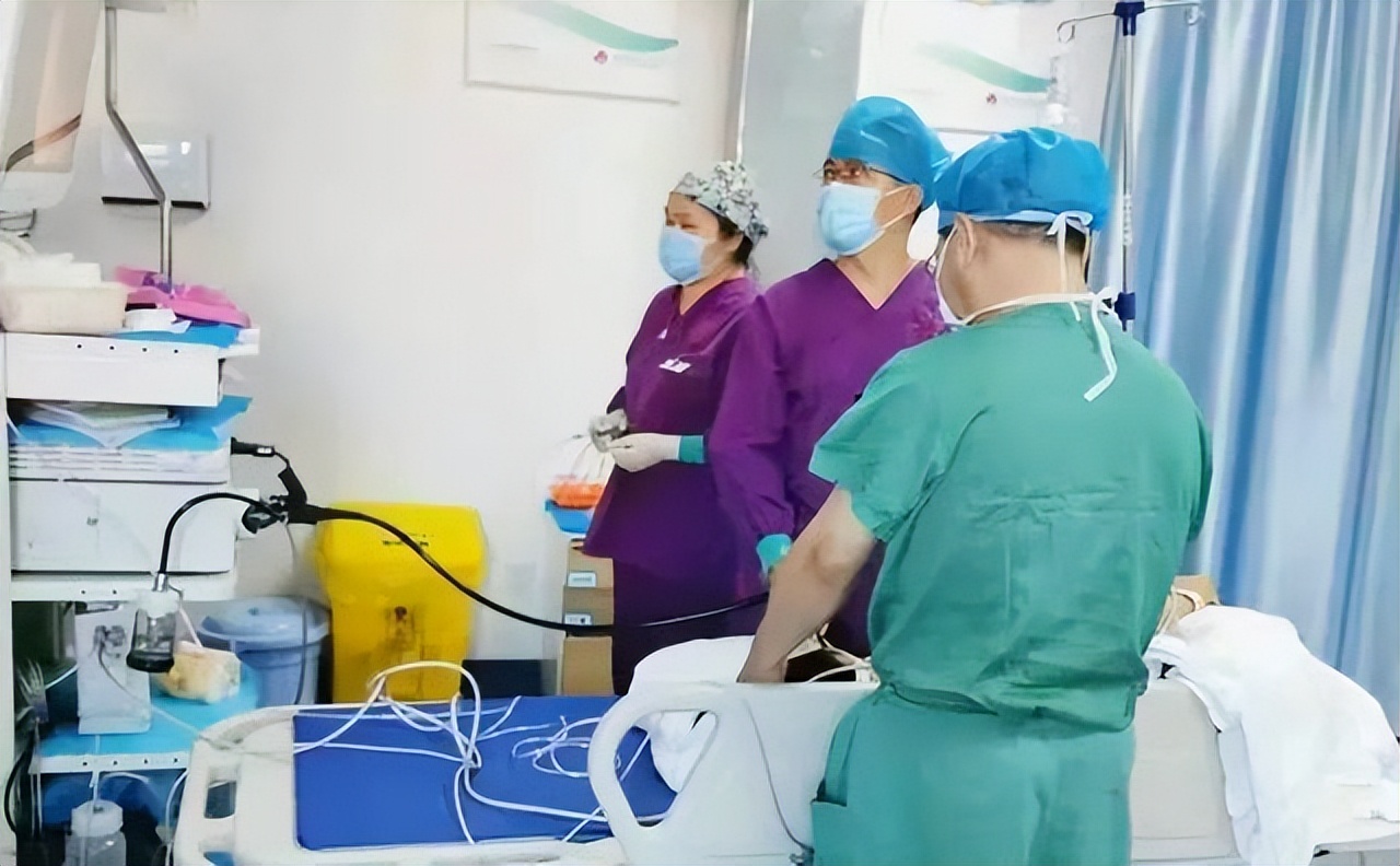 无痛肠镜和普通肠镜有什么区别,肛肠科做无痛肠镜多少钱