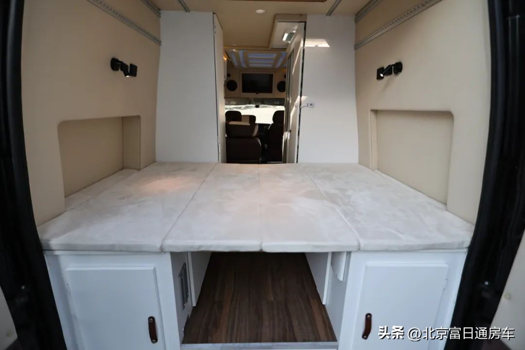 福特黑豹露营车,福特露营小房车