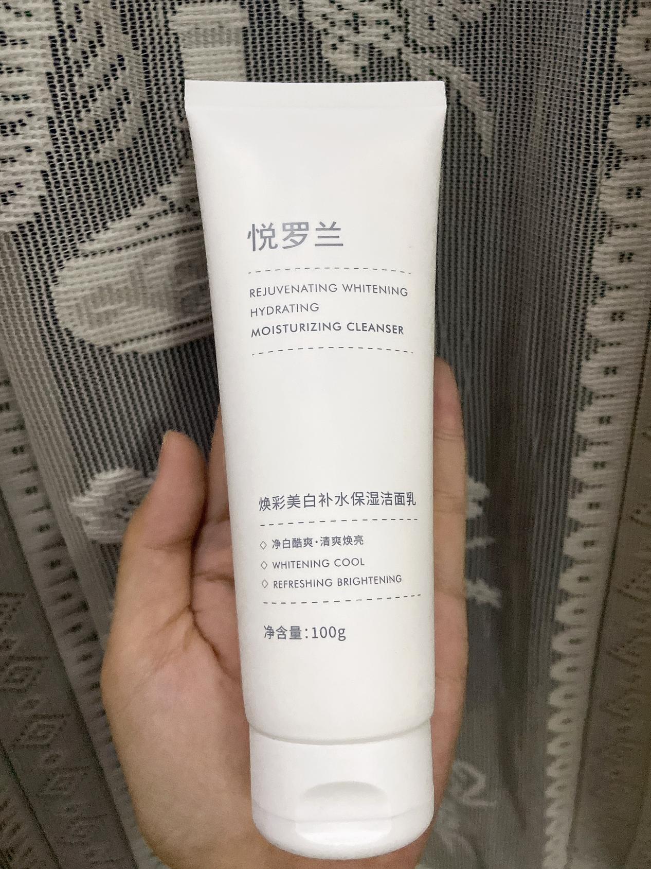 女士洗面奶补水保湿美白哪款好用,哪个牌子的洗面奶好用效果好女