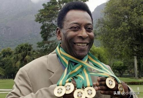 球王贝利的传奇完整版,天下足球贝利球王传奇