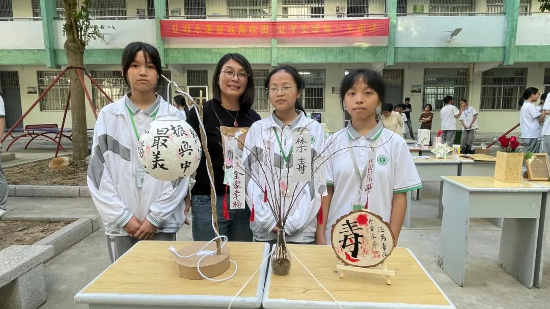 寓教于乐宣传禁毒知识,禁毒知识进社区护航少年伴成长