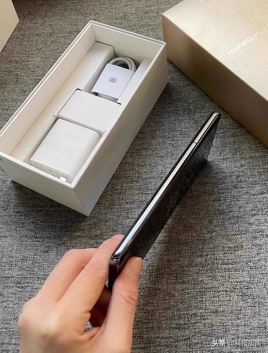 黑莓q30对比黑莓p9983,科技好物推荐黑科技