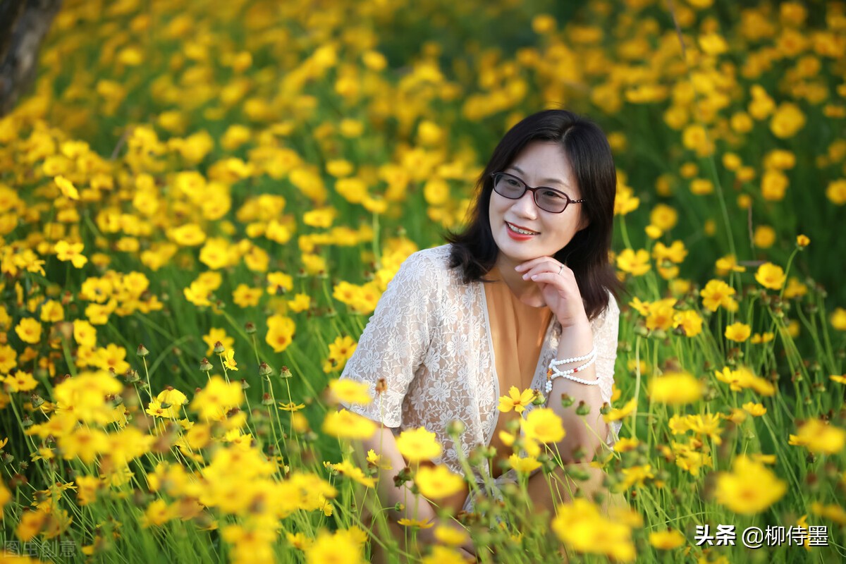 女生拍照脸大怎么解决,中年女人拍照构图技巧