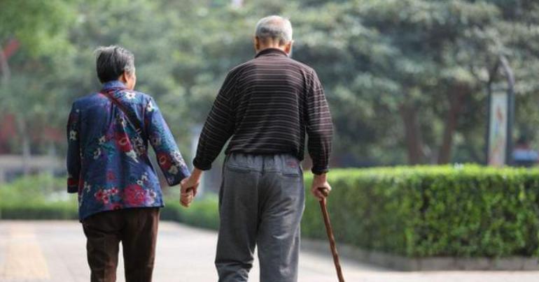 河南男子掉入油锅后来怎么样了,河南男子掉进油锅