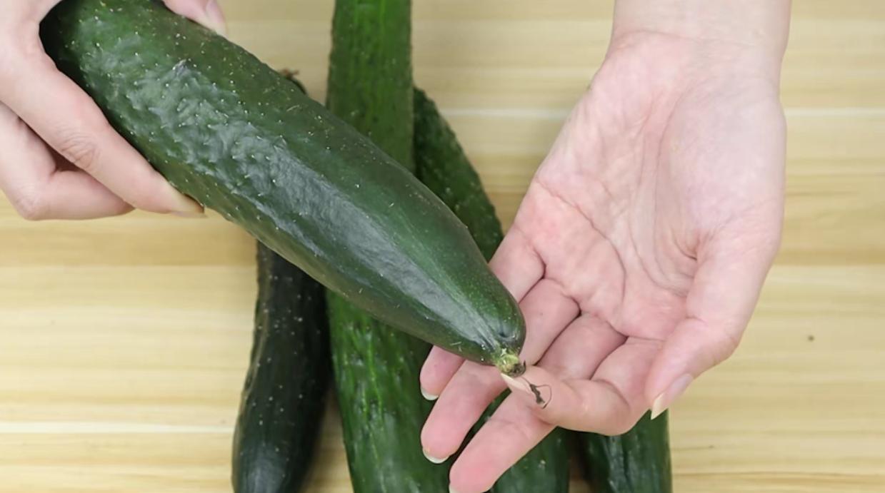 如何辨别黄瓜是否打了激素,水果黄瓜怎么辨认激素黄瓜