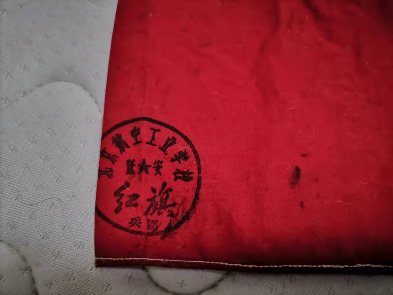 红色收藏军标,红色收藏纪念徽章图片