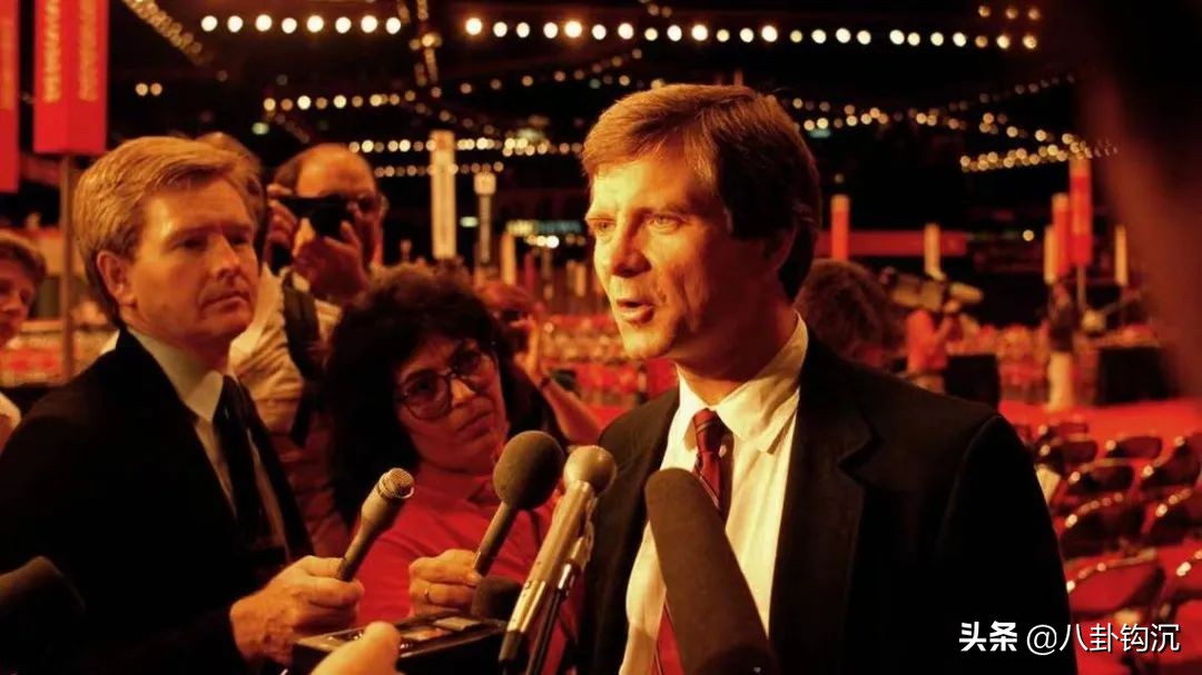 他打造了美国政治史最脏竞选，却被命运掐断了脖子