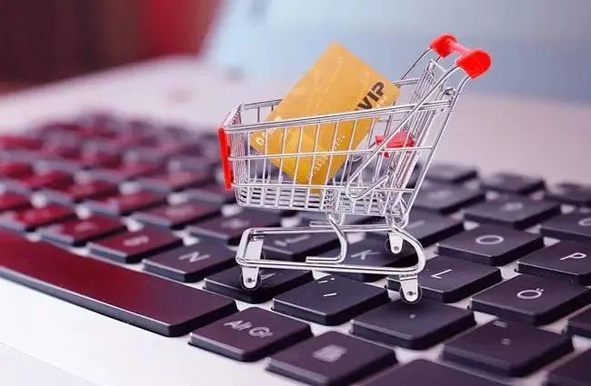 实体经济和线上营销,线上销售和实体店的东西一样吗