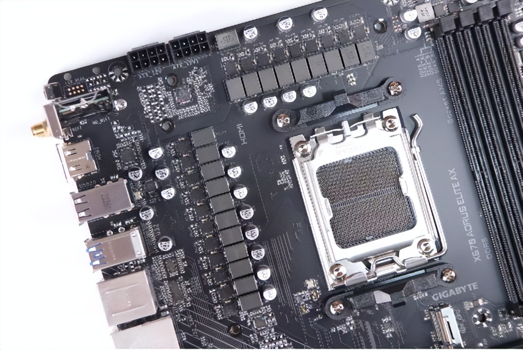 技嘉x670和b650主板区别,技嘉x670小雕支持固态pcie5.0