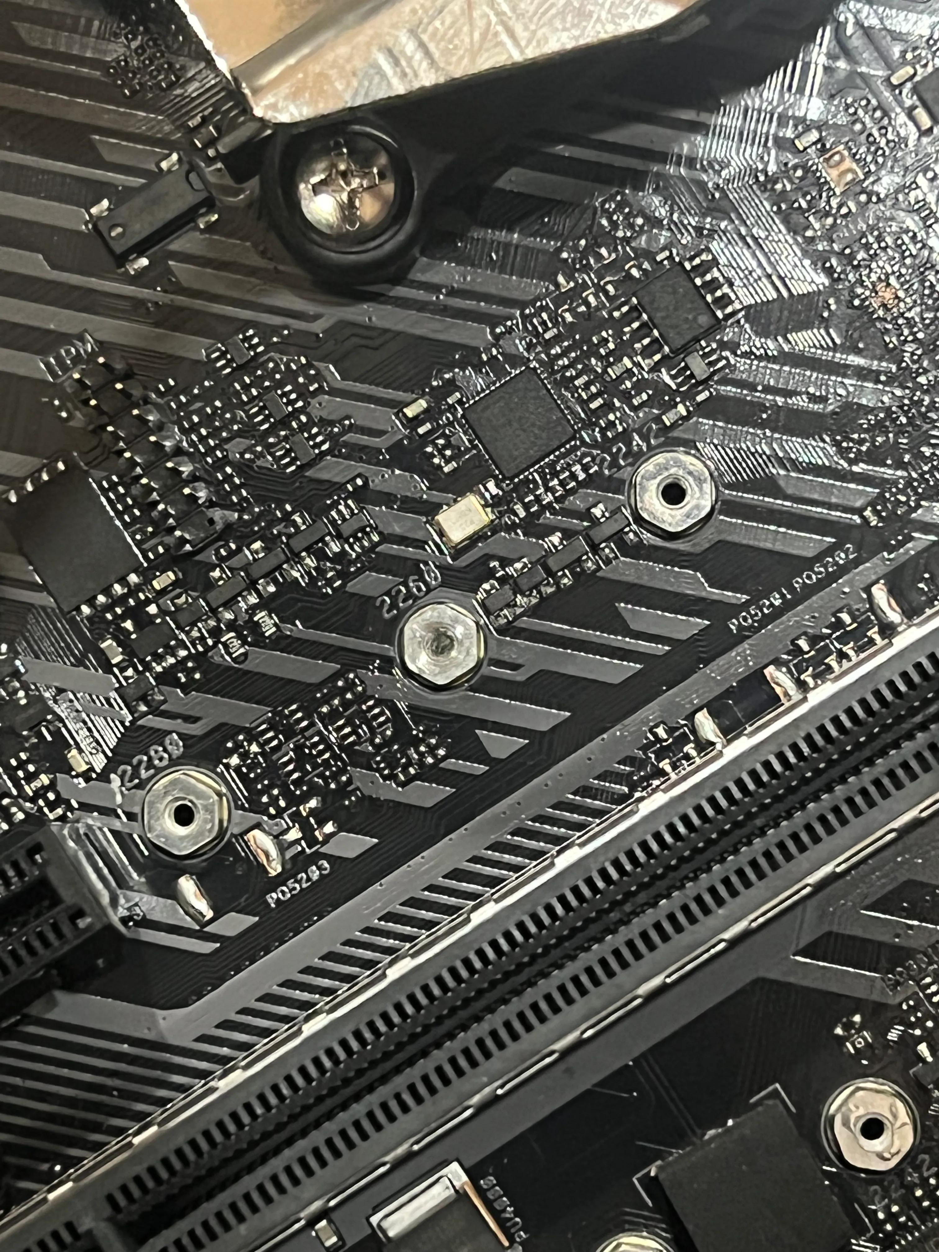 苹果官网买和京东自营买发货速度,京东自营是厂商发货靠谱吗