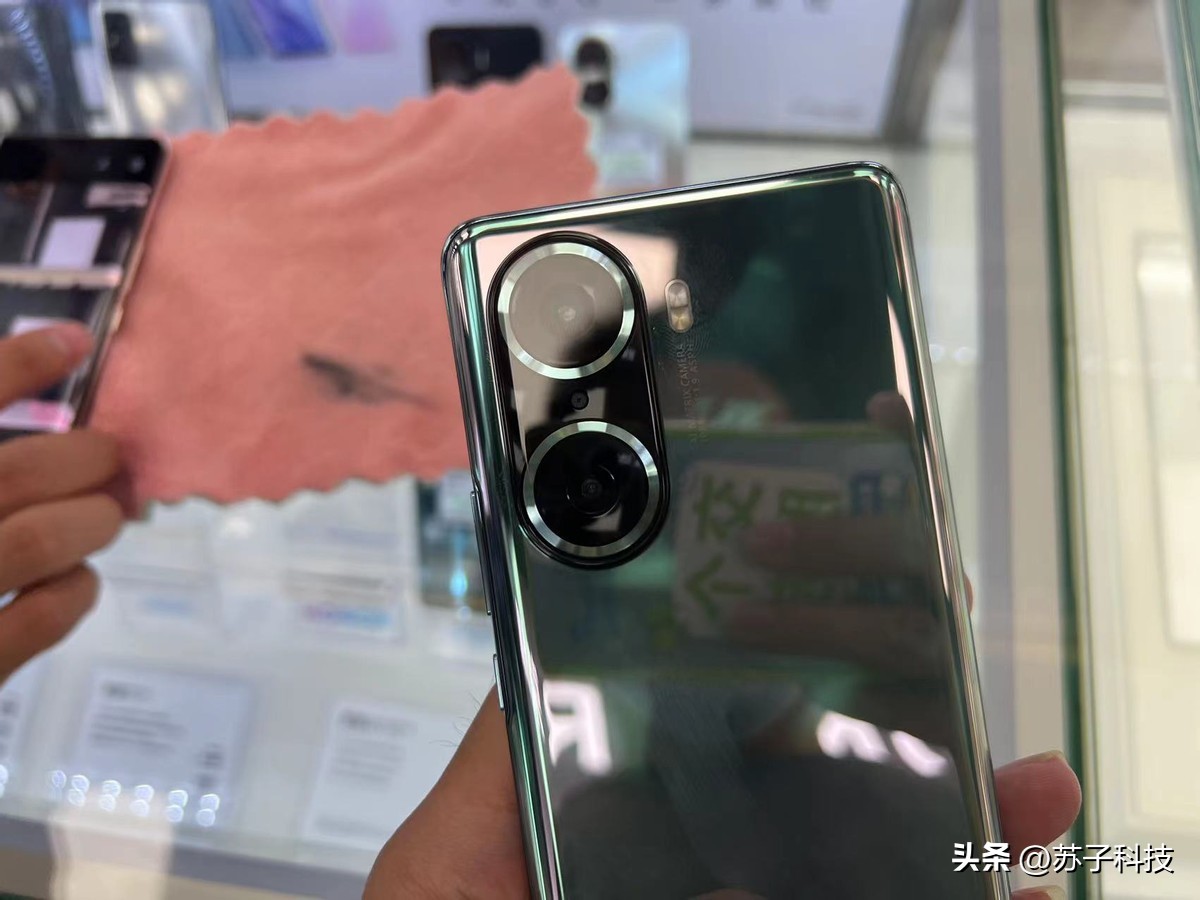 荣耀旗舰降1288元,1399元荣耀9X开售