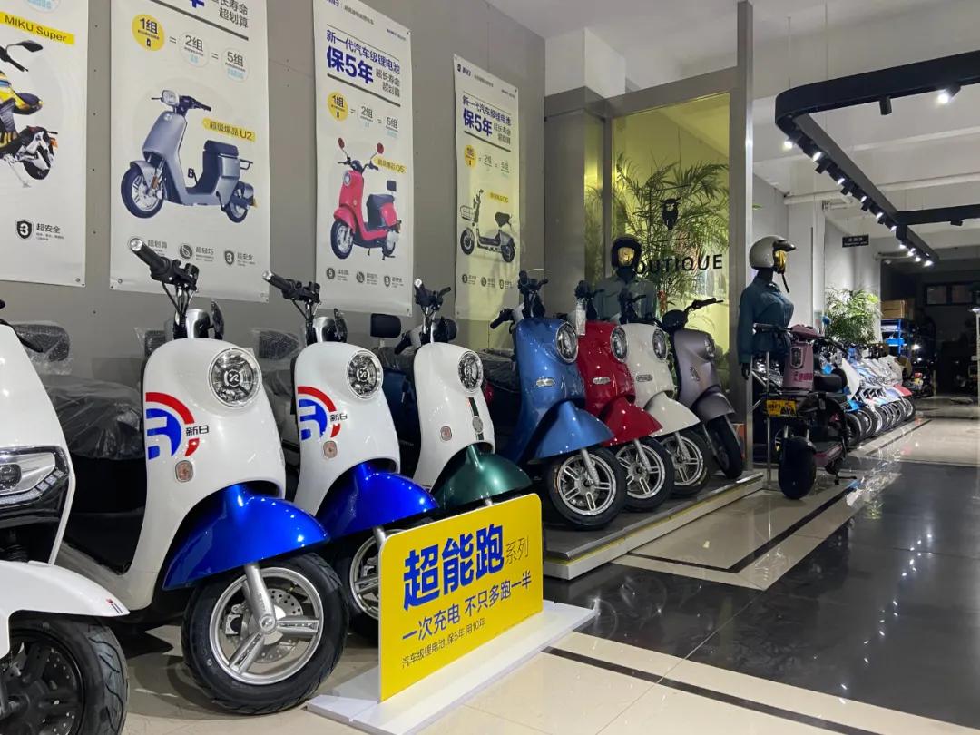 雅迪爱玛小刀电动车怎么选,雅迪小刀新日电动车测评