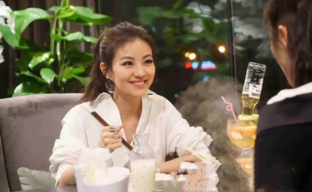 央视年龄最大和最小的主持人,至今未婚的八名央视主持人