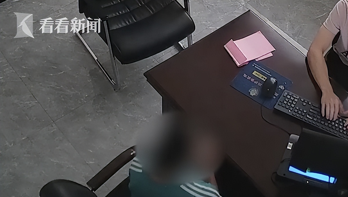 21年女子看男友备注二姐微信，好奇添加，聊天后男友被抓进警局