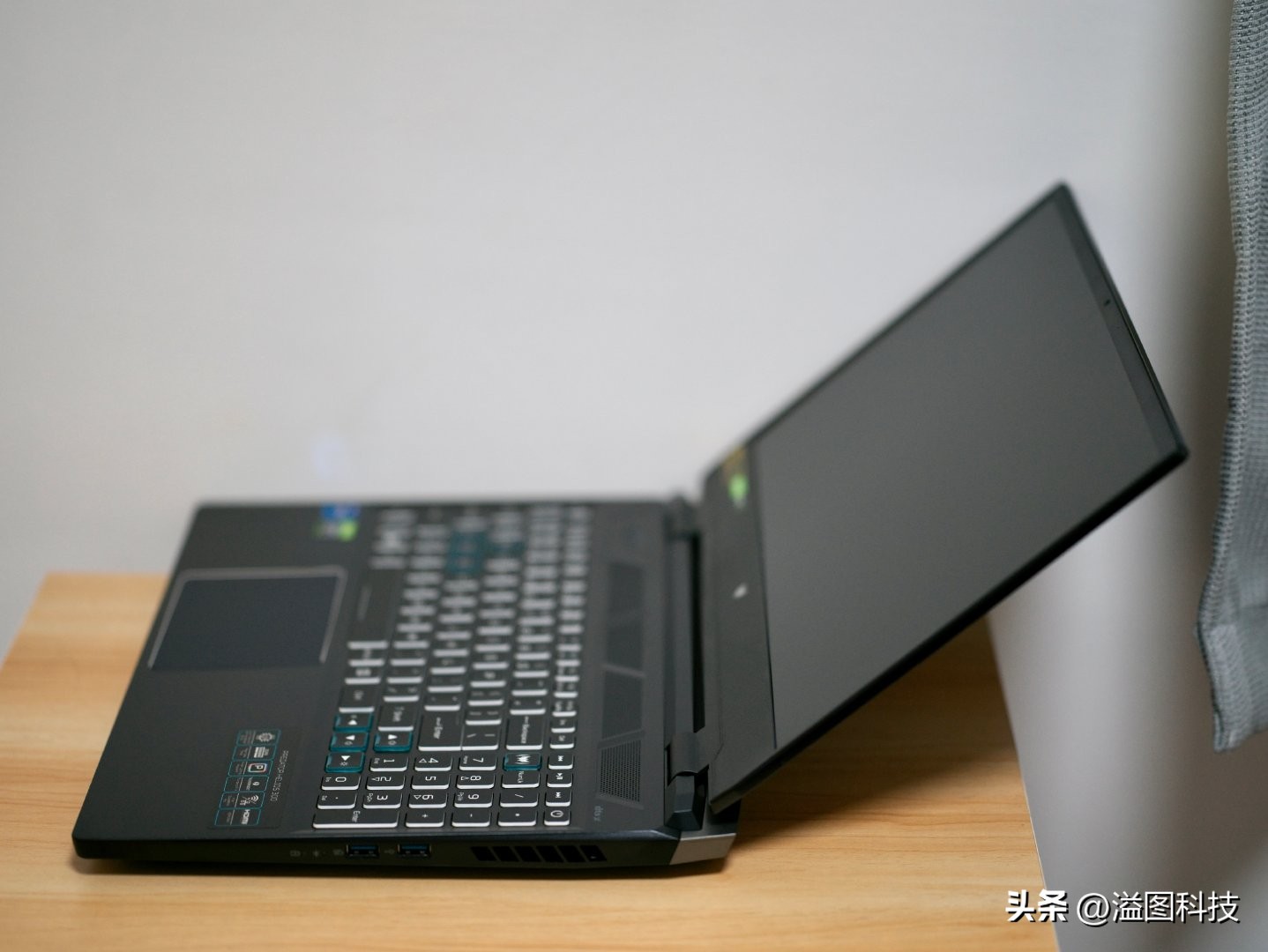 持续进化的游戏,宏碁掠夺者战斧300和拯救者r9000p