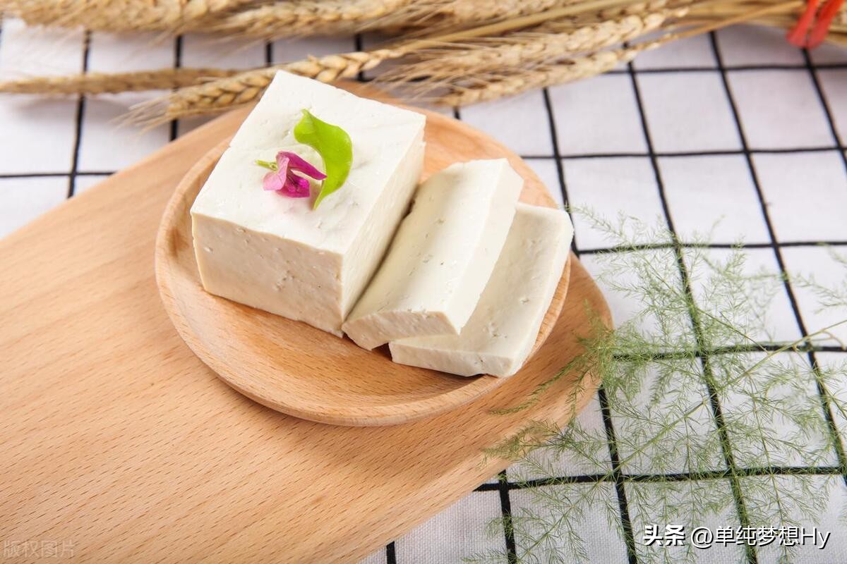 女子买卖豆腐一年挣50万,大妈集市卖豆腐一年挣30万