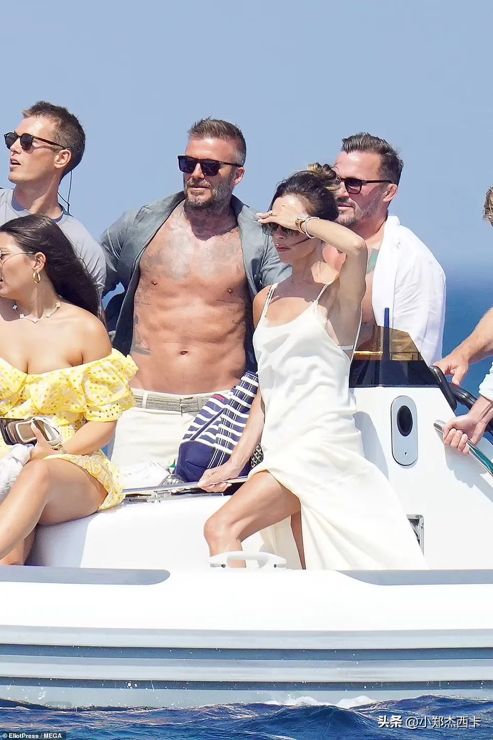 她随便穿条白裙子，就把半个好莱坞给比下去了