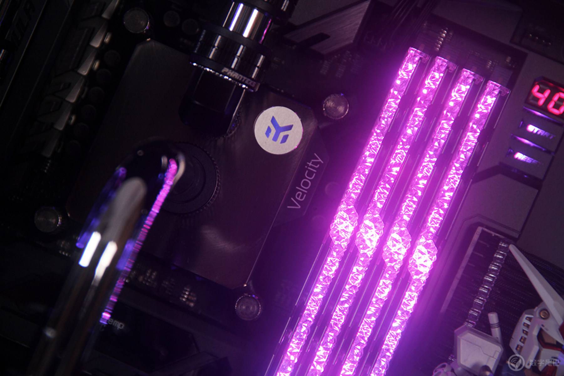 推荐几款高逼格电脑桌面,实用科技感很强的电脑桌面