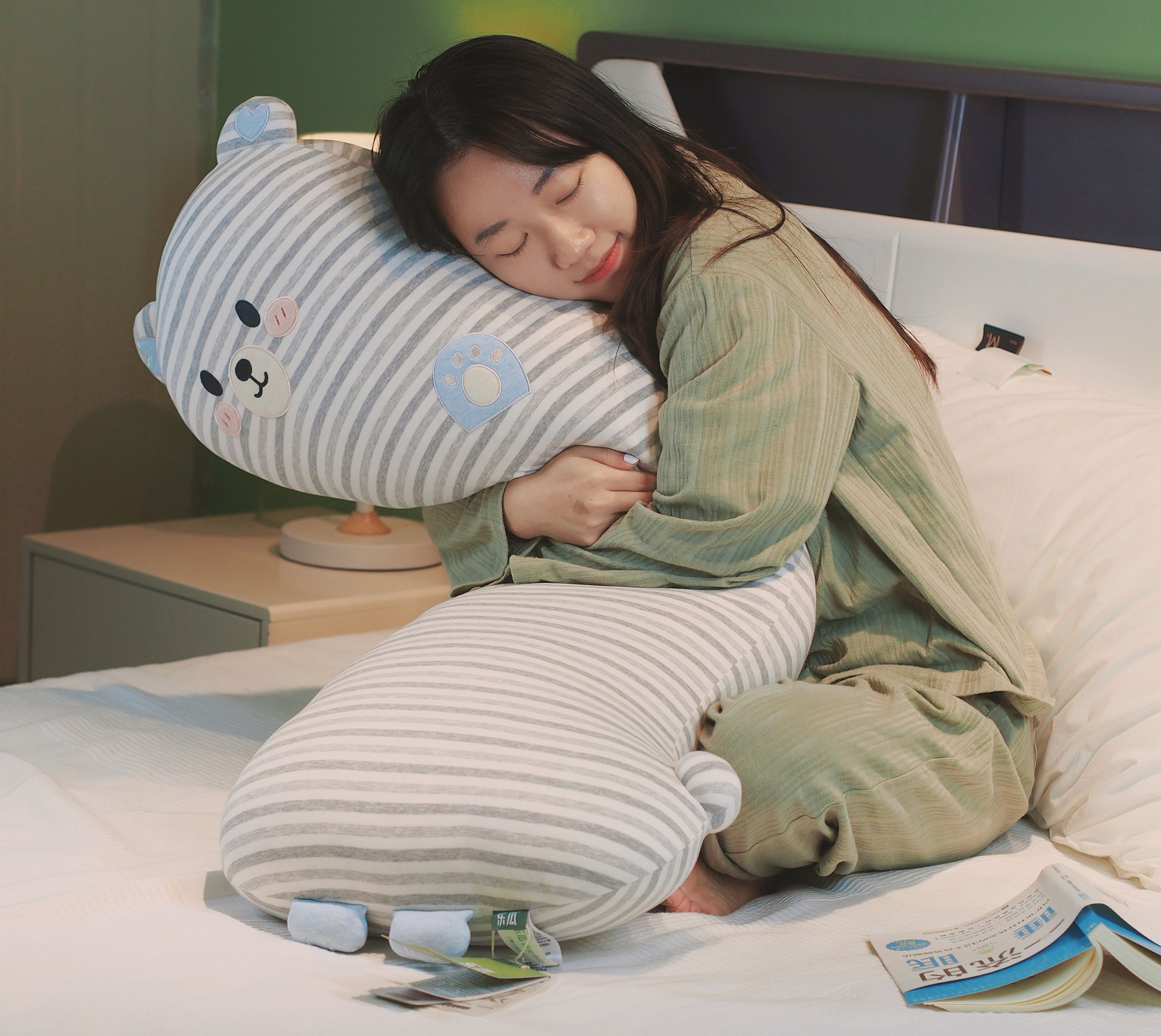 拥抱对爱情有什么好处,人们为什么会亲吻