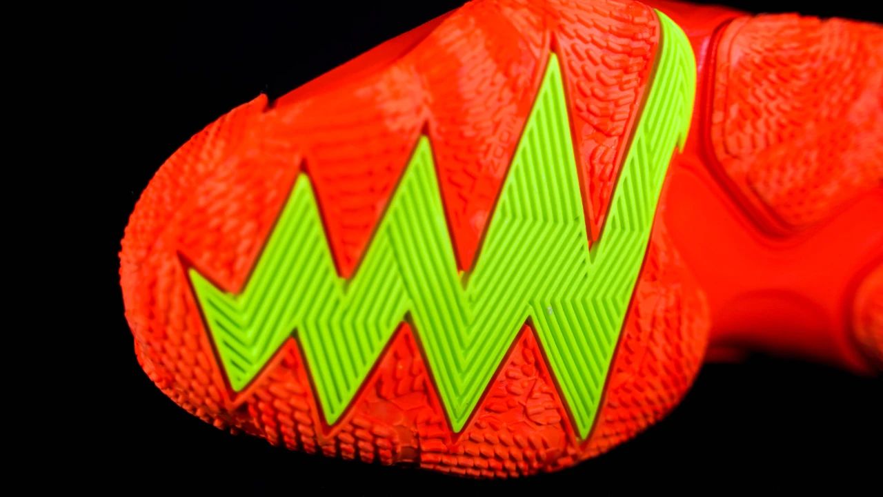 威少aj28,aj28给威少出的配色