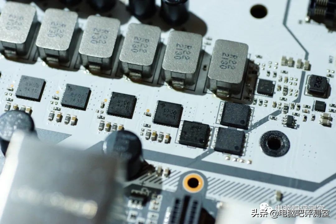 七彩虹b660m-hddeluxev20,七彩虹b660mgamingfrozen评测