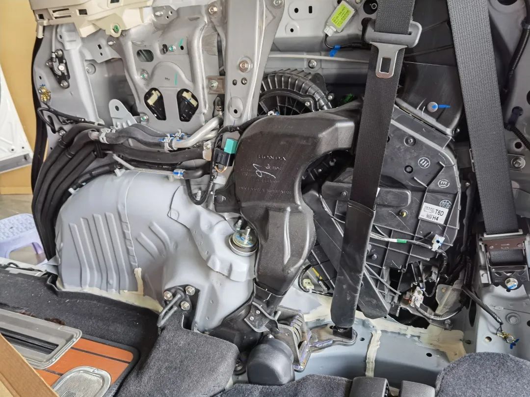 丹拿音响和艾力绅哪个音响好,丹拿三分频汽车音响艾力绅