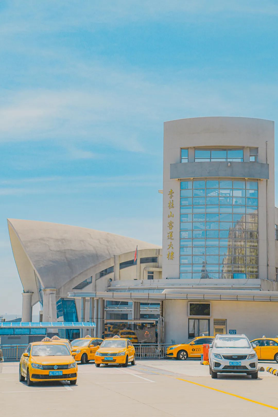 世界上被遗忘的小岛,大海中的神秘无人小岛