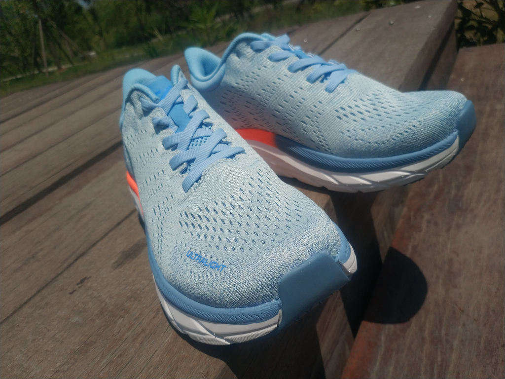 咕咚跑鞋逐日款,咕咚轻弹跑鞋