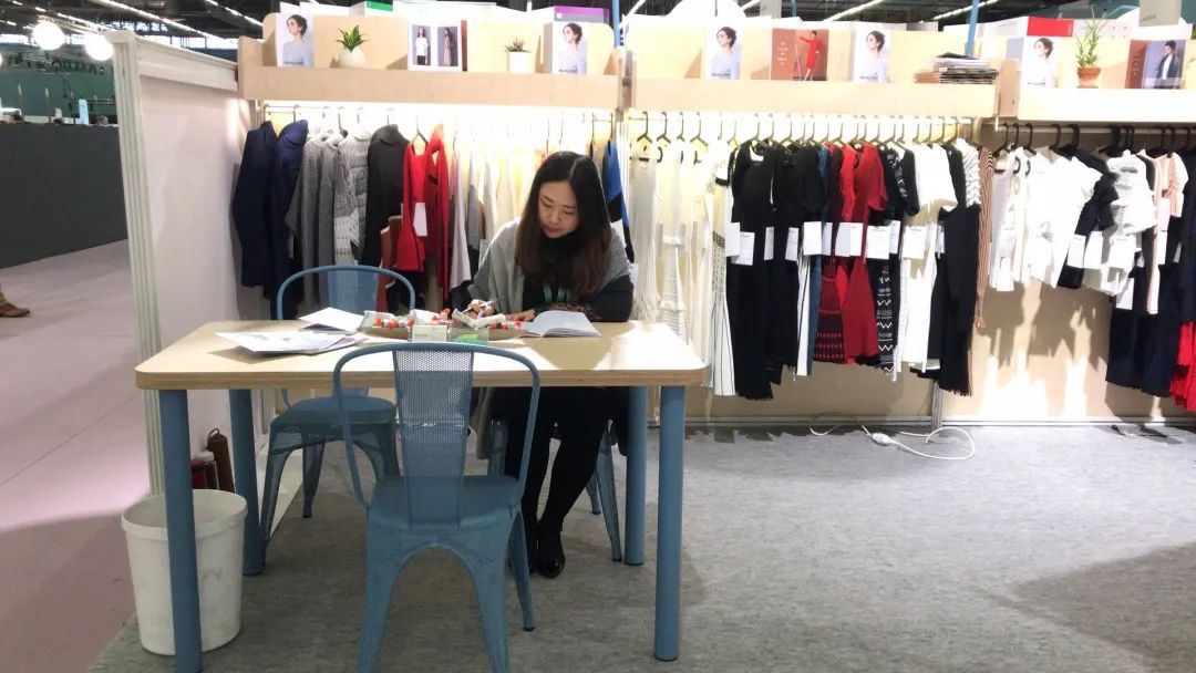 富二代被抛弃的90后,富二代被接回