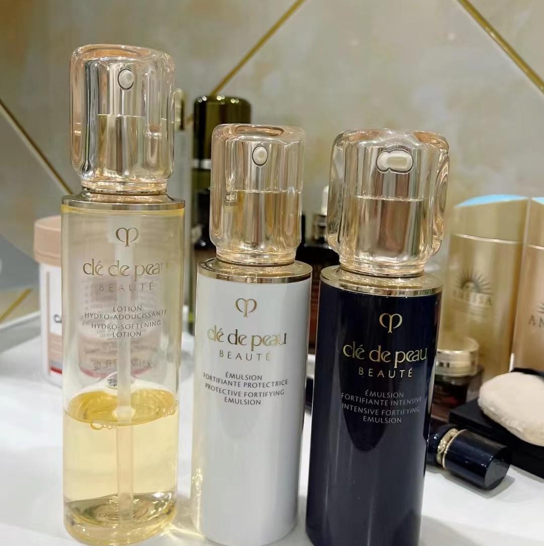 赫莲娜海蓝之谜和cpb哪个适合油皮,海蓝之谜赫莲娜真的有那么好用吗