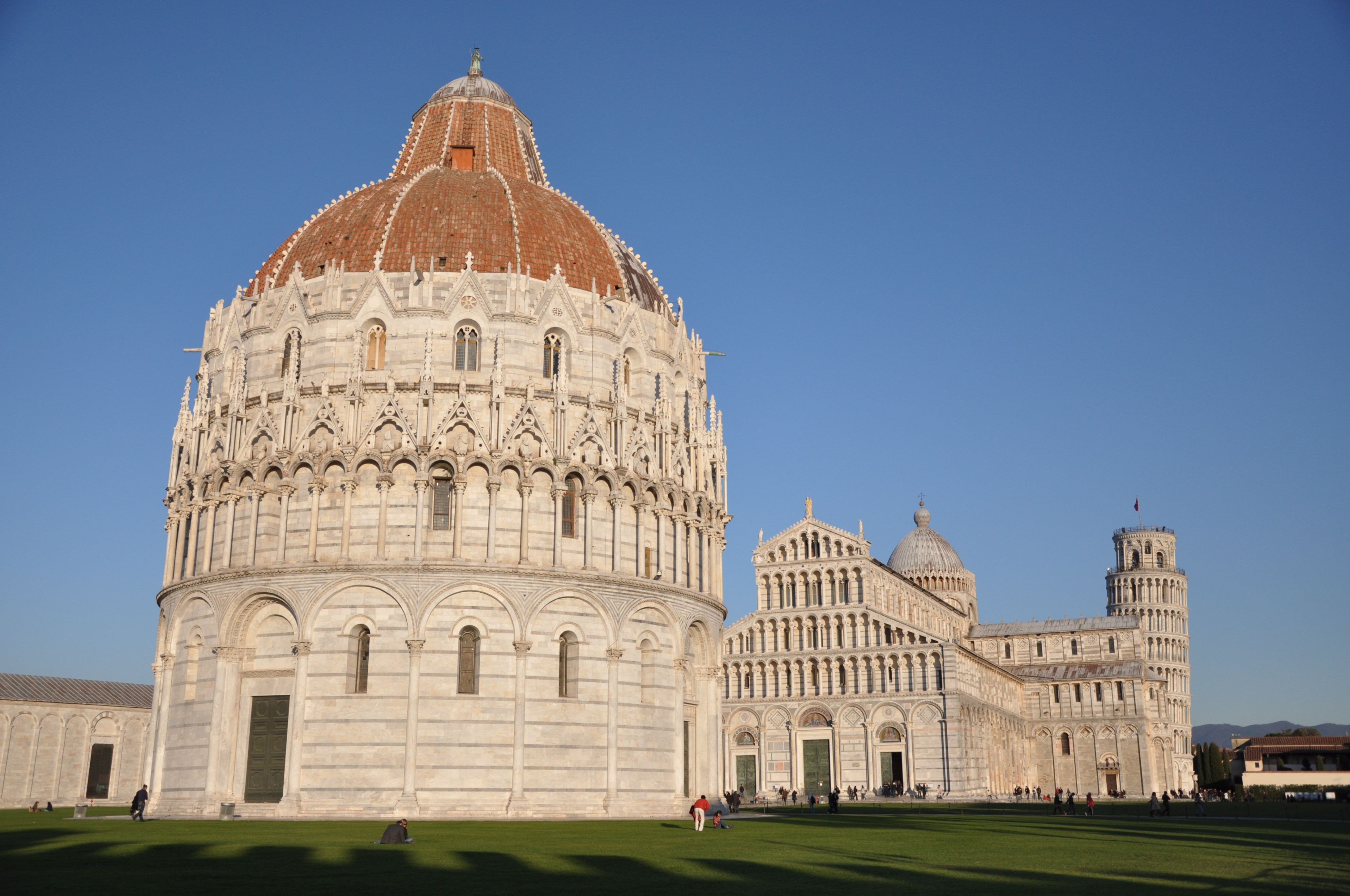 比萨斜塔是比萨教堂吗,比萨斜塔著名吗