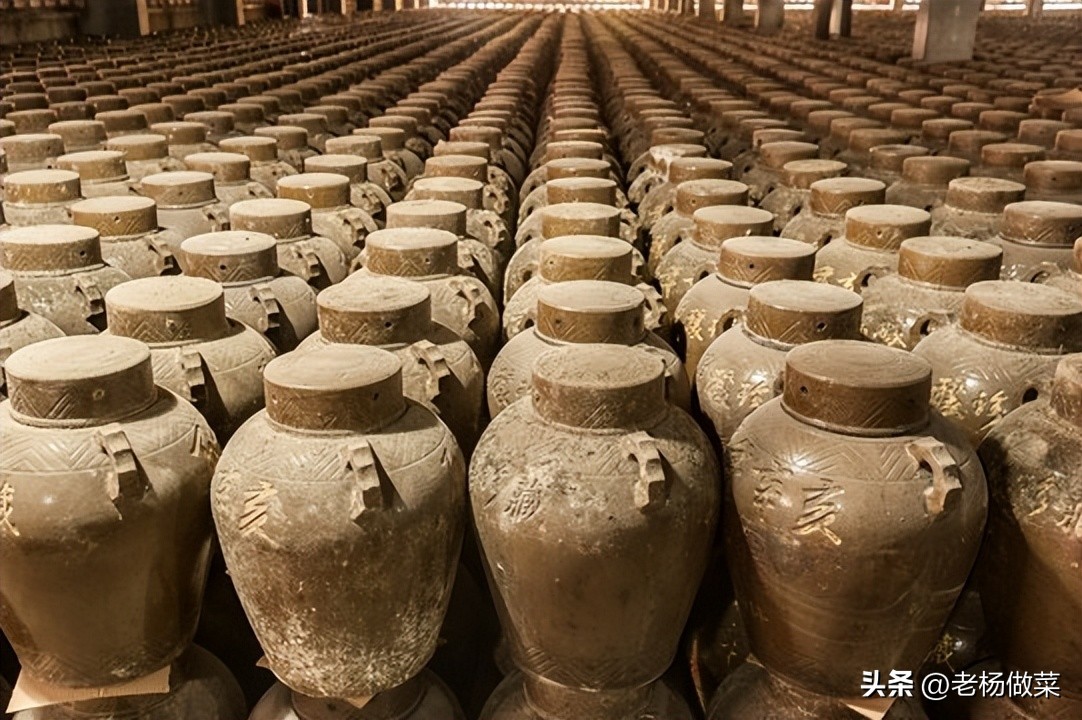 粮食酿酒多少斤出一斤白酒,100斤粮食出多少酒头