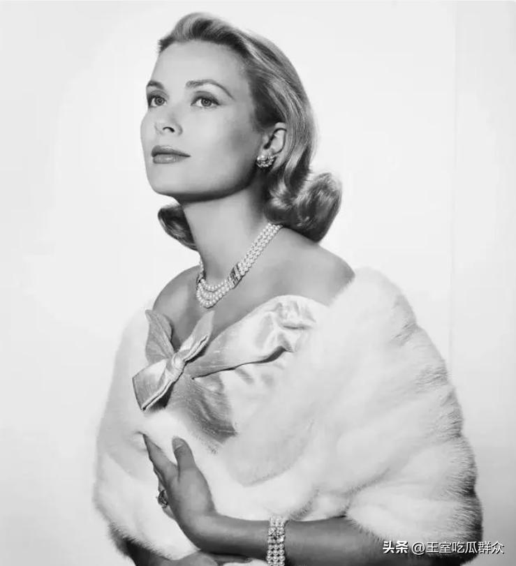 王妃夏琳最新照片,摩纳哥王妃夏琳年轻照